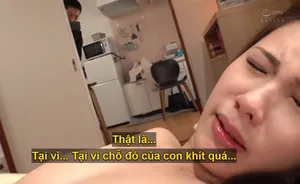 Vợ lén lút quan hệ với bạn trai và quan hệ với anh ta trong xe