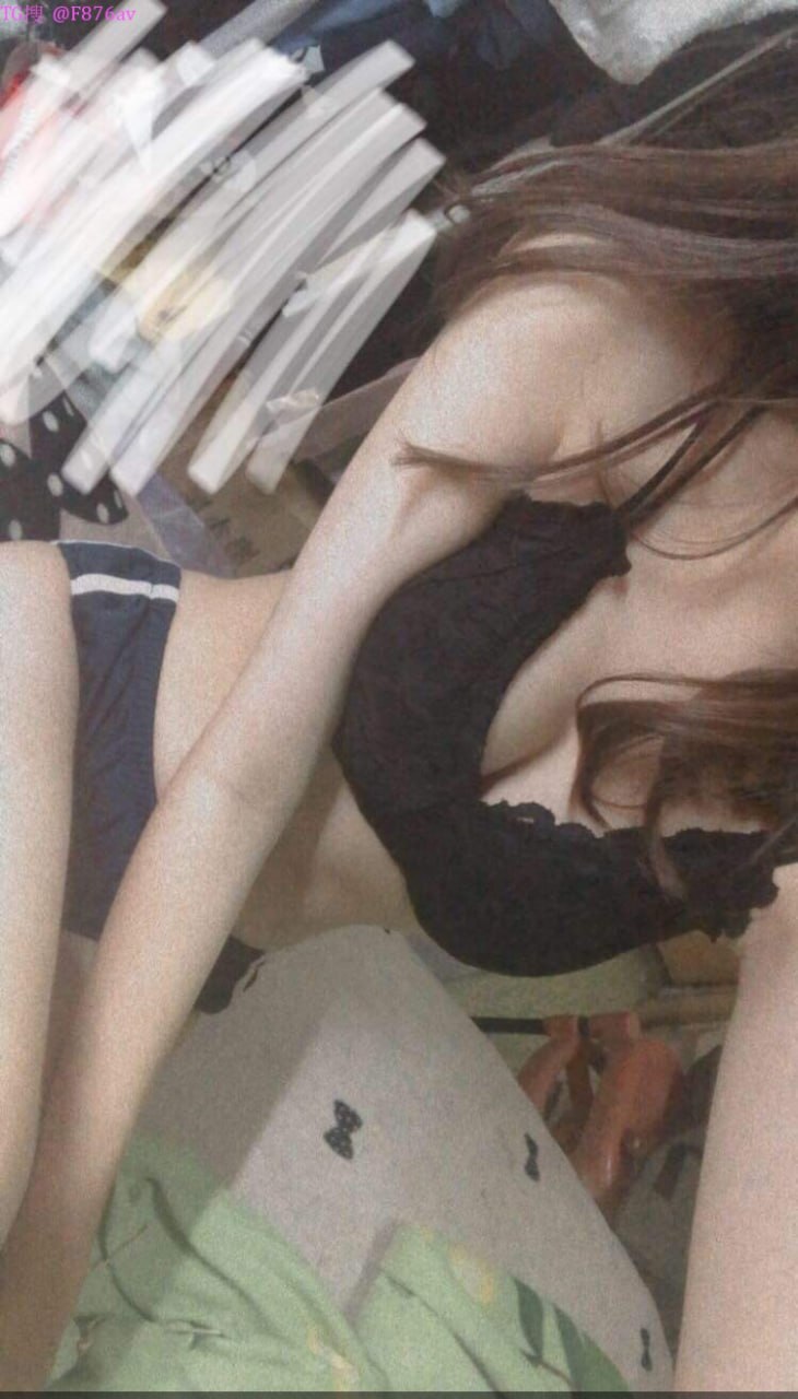 Vợ yêu vào nhà trọ với trai mới quen trong kỷ niệm ngày cưới